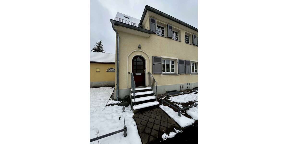 Einfamilienhaus Gräfenhainichen - 3 Zimmer, 65 m&sup2;, 650&euro; | Angebot:24954249