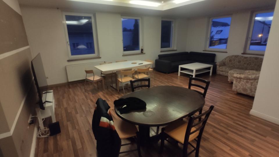 Wohnen auf Zeit Mering - 6 Zimmer, 18 m&sup2;, 18&euro; | Angebot:22084409