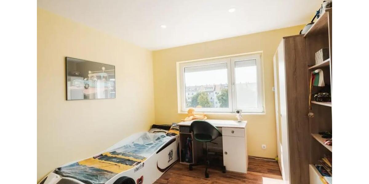 Dachgeschoßwohnung Ludwigshafen am Rhein - 4 Zimmer, 108 m&sup2;, 1.300&euro; | Angebot:26638269