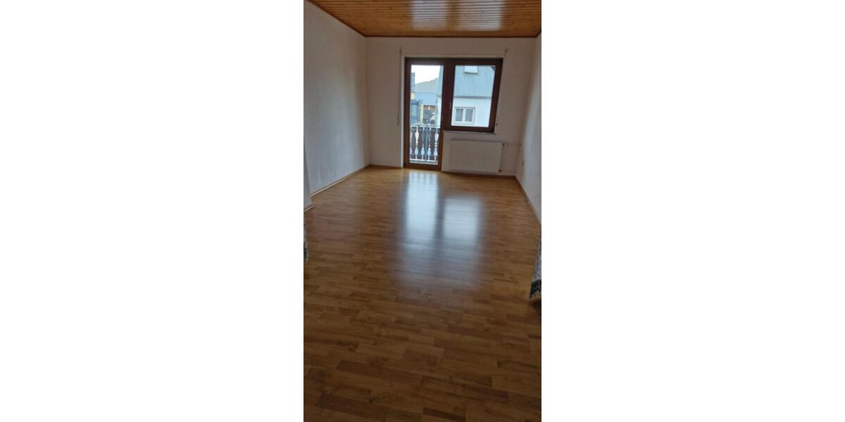 Etagenwohnung Salmtal - 2 Zimmer, 100 m&sup2;, 865&euro; | Angebot:26375463