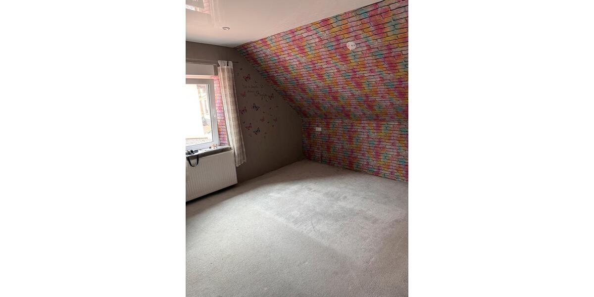 Dachgeschoßwohnung Neunkirchen - 3 Zimmer, 75 m&sup2;, 620&euro; | Angebot:26603873