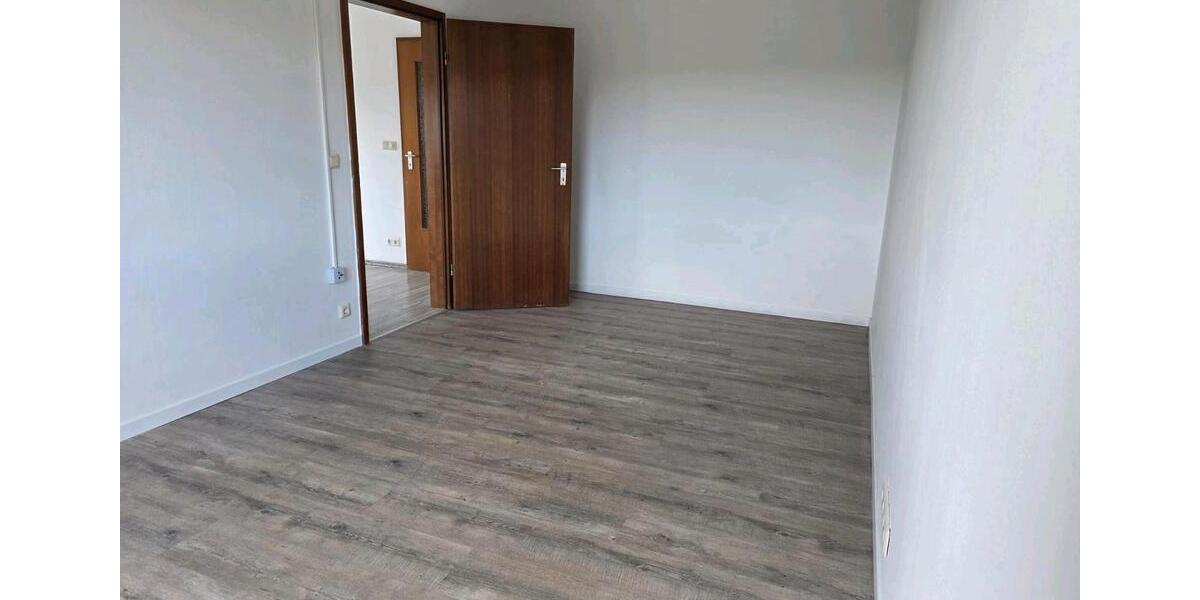 Dachgeschoßwohnung Quierschied - 2 Zimmer, 54 m&sup2;, 530&euro; | Angebot:25883547