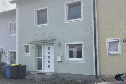 Haus Pfarrkirchen - 6 Zimmer, 133 m&sup2;, 1.100&euro; | Angebot:26242822