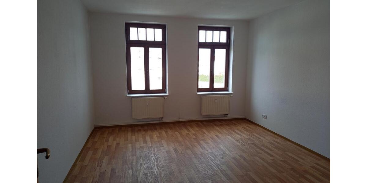 Dachgeschoßwohnung Werdau - 2 Zimmer, 67 m&sup2;, 337&euro; | Angebot:24953425