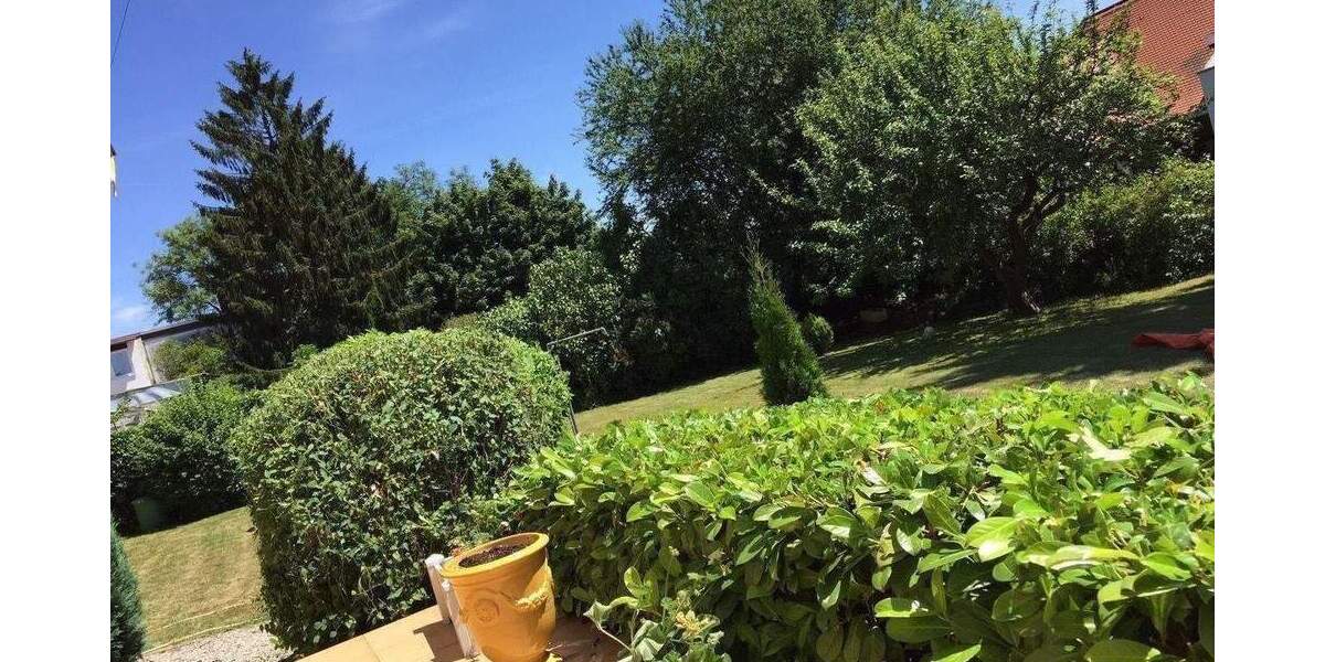 Etagenwohnung Saarbrücken Malstatt - 4 Zimmer, 130 m&sup2;, 1.200&euro; | Angebot:26189264