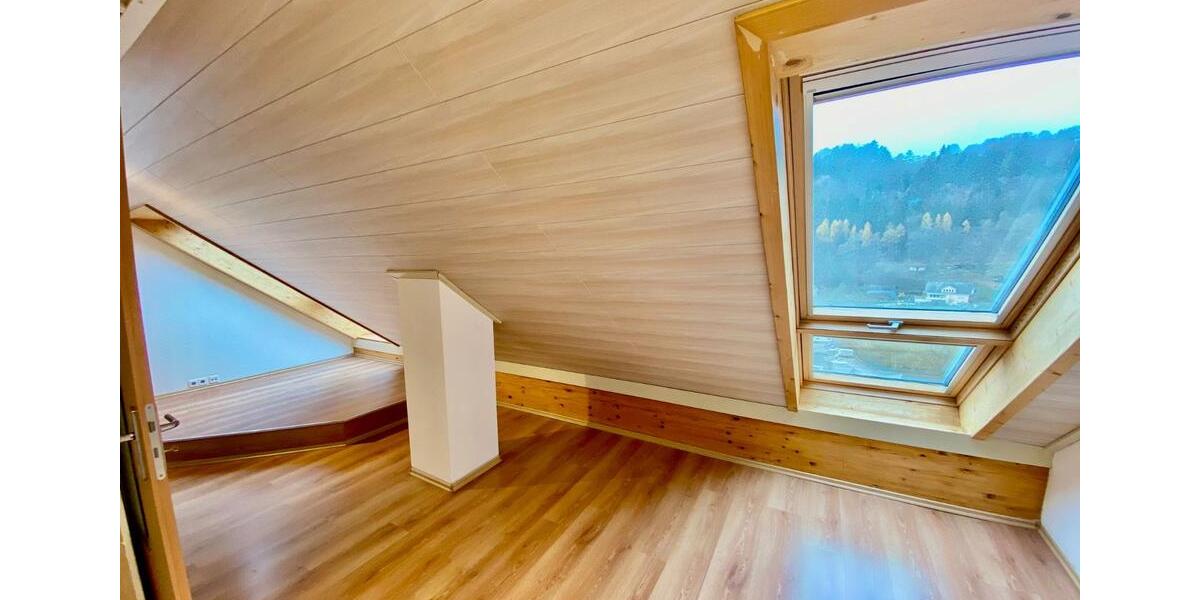 Dachgeschoßwohnung Horb am Neckar - 3.5 Zimmer, 70 m&sup2;, 720&euro; | Angebot:25174513