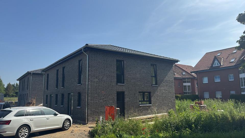 Neubau - Exklusive Doppelhaushälfte zu vermieten (Erstbezug)