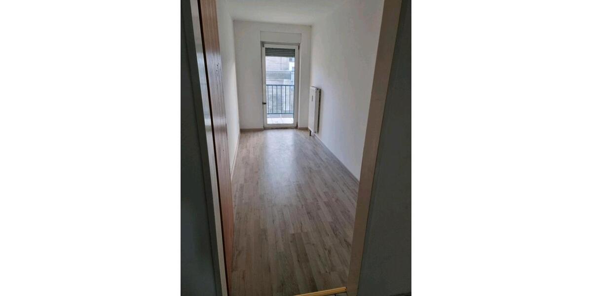 Etagenwohnung Mönchengladbach Süd - 3 Zimmer, 78 m&sup2;, 1.250&euro; | Angebot:24481992
