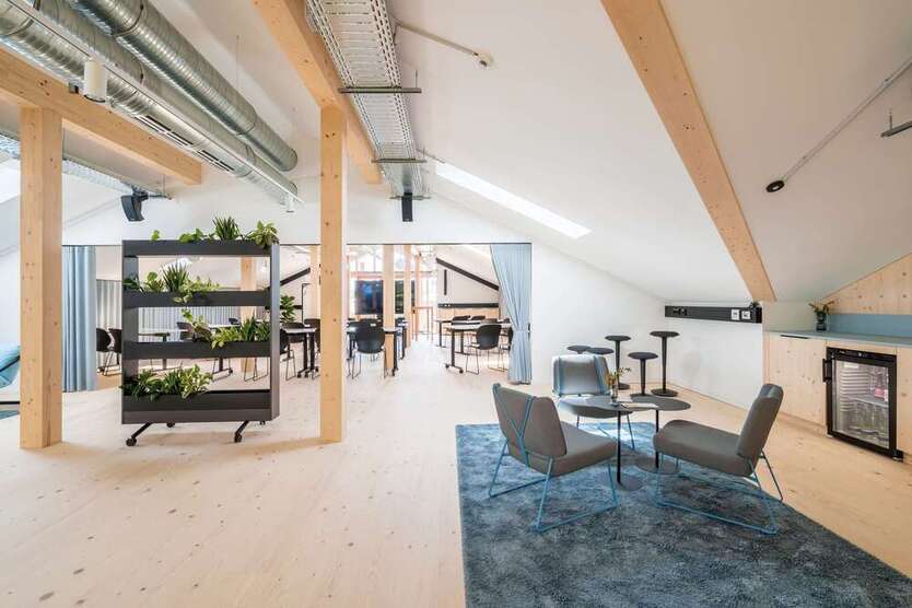 Büro in Seeon-Seebruck 4.375 € 350 m²