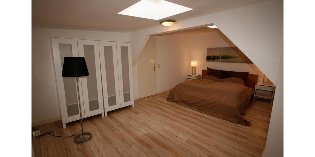 Dachgeschoßwohnung Berlin Pankow - 2.5 Zimmer, 74 m&sup2;, 1.750&euro; | Angebot:25238670