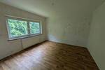 Helle 2-Zimmer Etagenwohnung mit großem Balkon für Singles
