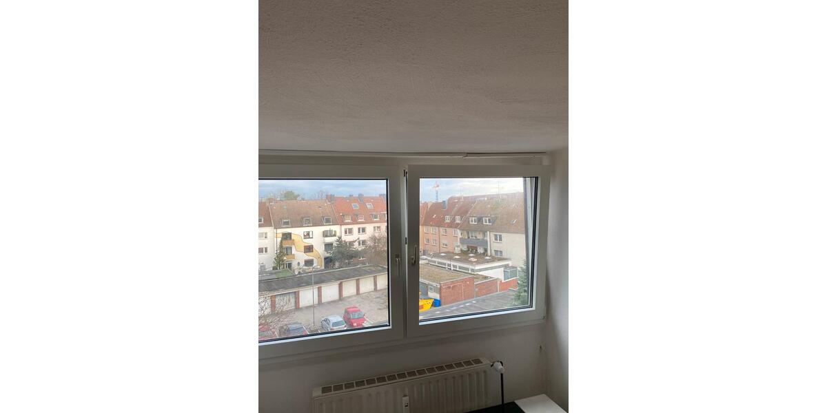 Dachgeschoßwohnung Essen Stadtbezirk III - 2.5 Zimmer, 43 m&sup2;, 680&euro; | Angebot:25545178