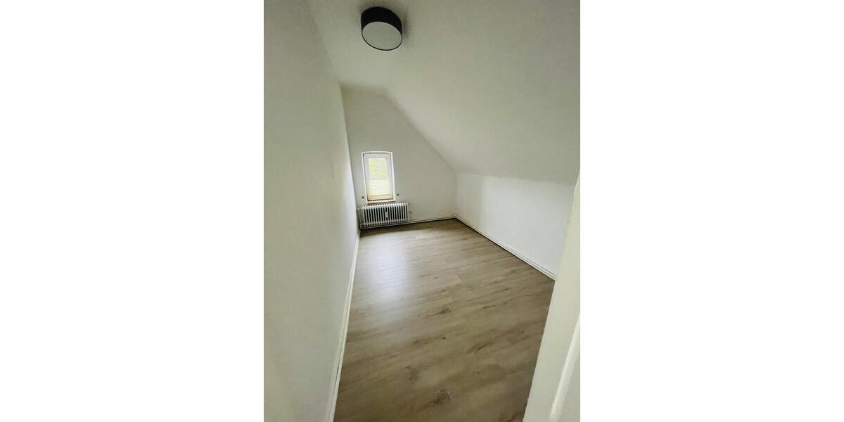 Etagenwohnung Hemmoor - 4 Zimmer, 107 m&sup2;, 925&euro; | Angebot:24837775