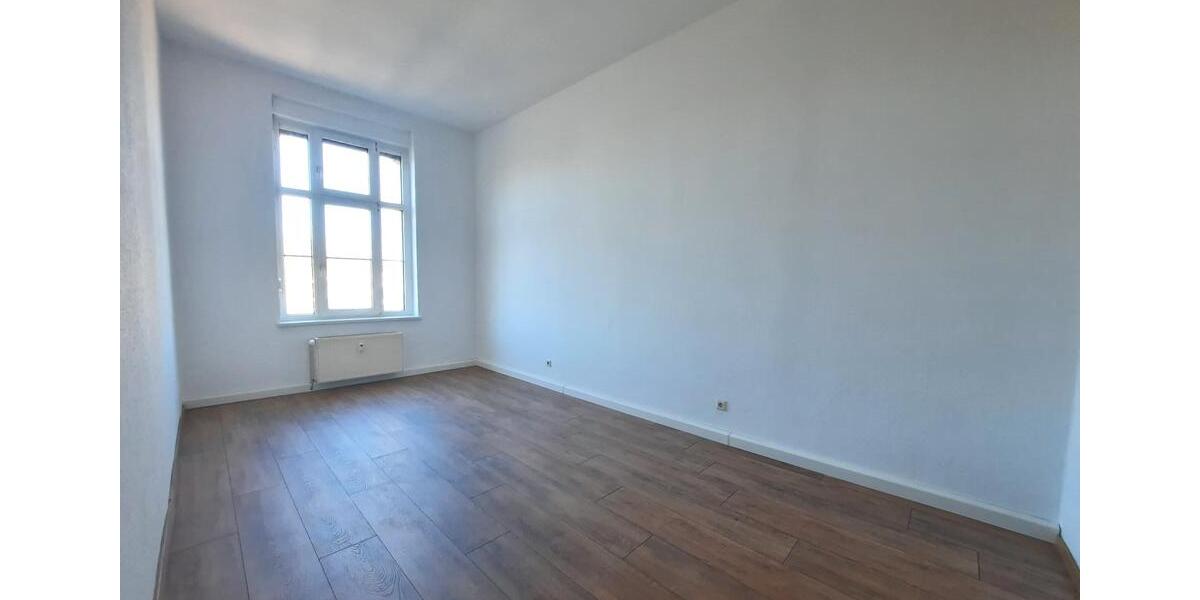 Etagenwohnung Stendal - 4 Zimmer, 114 m&sup2;, 890&euro; | Angebot:26297144