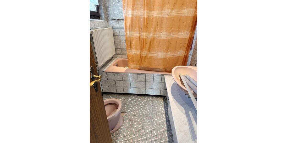 Etagenwohnung Bad Camberg - 3 Zimmer, 80 m&sup2;, 900&euro; | Angebot:26512789