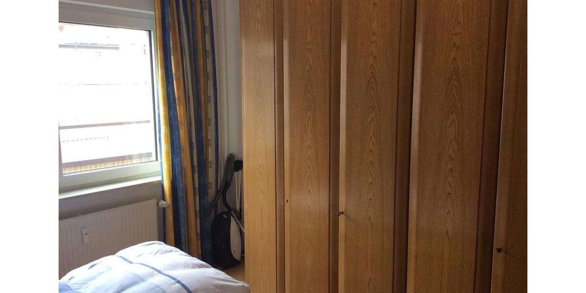 Möblierte 2 Zi Wohnung, DU City, 300 m HBF 2 zimmer