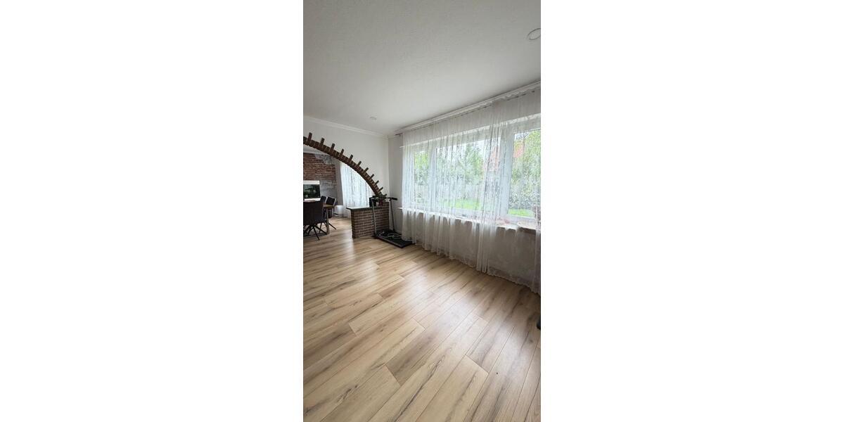Erdgeschoßwohnung Löhne - 4 Zimmer, 120 m&sup2;, 1.300&euro; | Angebot:26491195