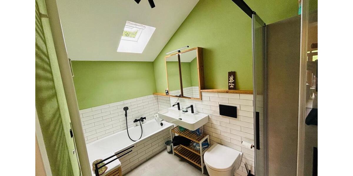 Dachgeschoßwohnung Siegsdorf - 3 Zimmer, 68 m&sup2;, 1.440&euro; | Angebot:26285822