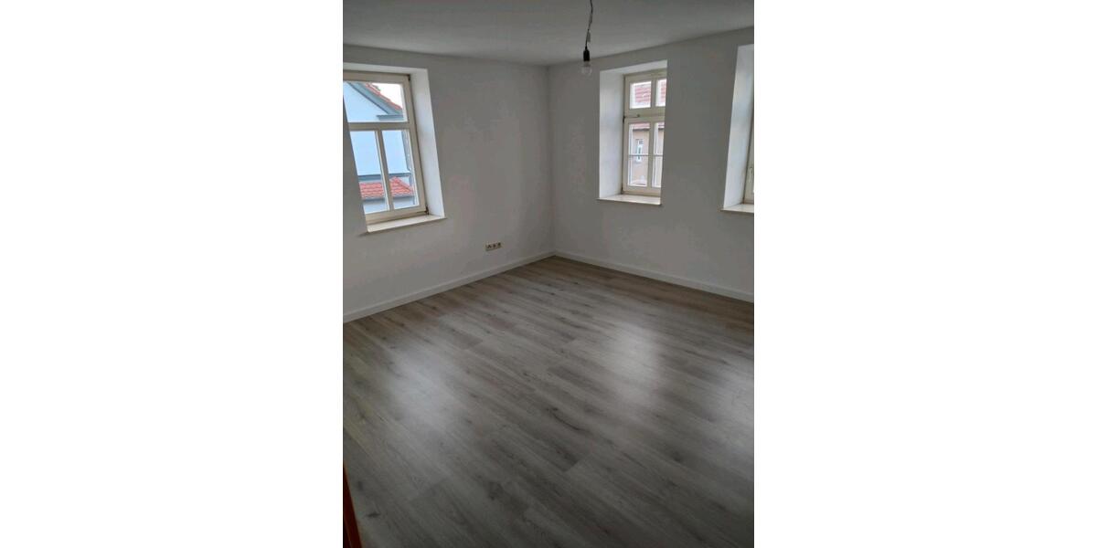 Dachgeschoßwohnung Buttstädt - 3 Zimmer, 75 m&sup2;, 750&euro; | Angebot:26003030