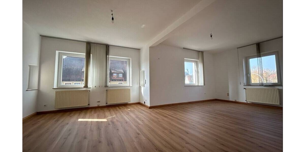 Gewerbeobjekt Dinkelsbühl - 4 Zimmer, 700&euro; | Angebot:25729753