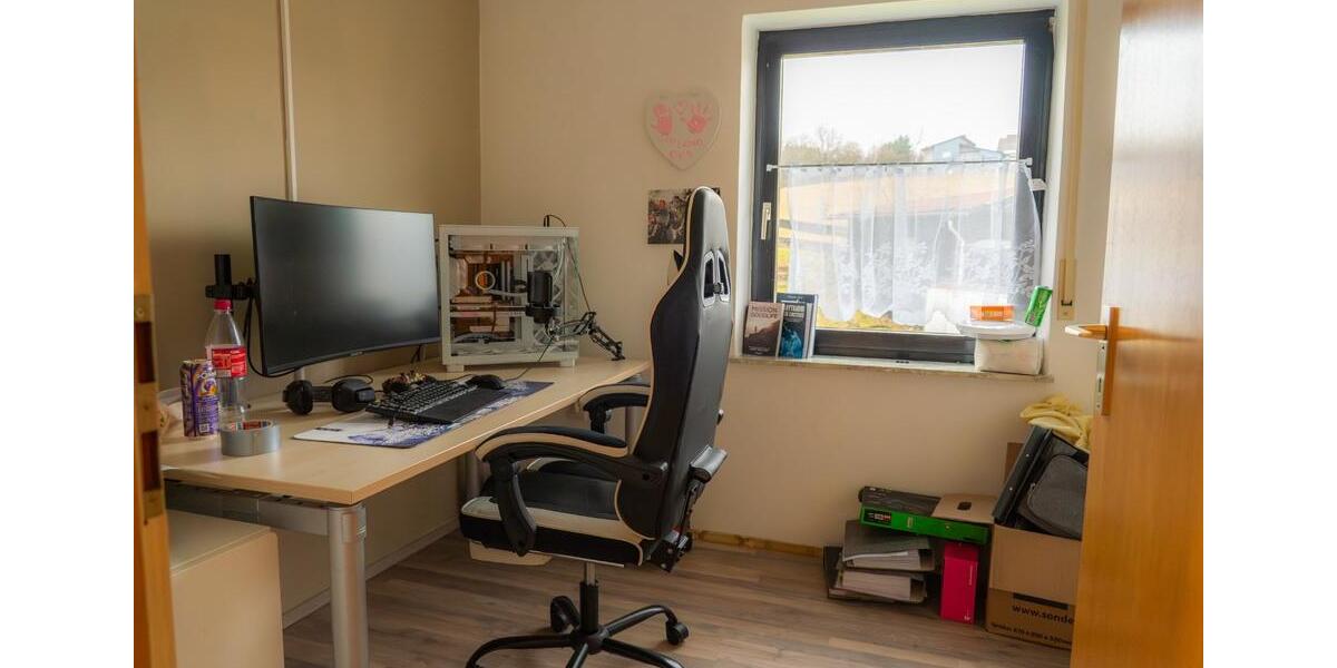 Freistehendes Einfamilienhaus in NailaLippertsgrün zu vermieten 7 zimmer