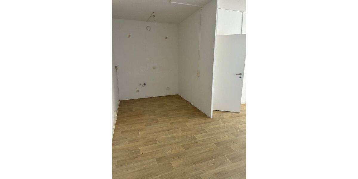 Etagenwohnung Gotha Gotha West - 4 Zimmer, 70 m&sup2;, 420&euro; | Angebot:26841872