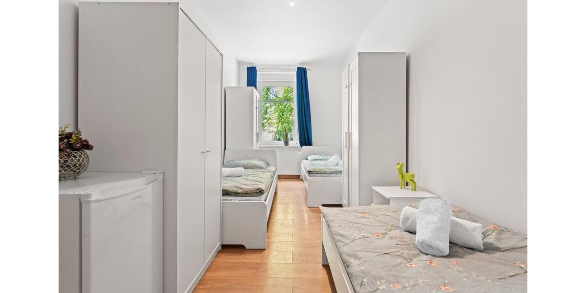 Hochparterre Falkensee - 12 Zimmer, 218 m&sup2;, 23&euro; | Angebot:26613286