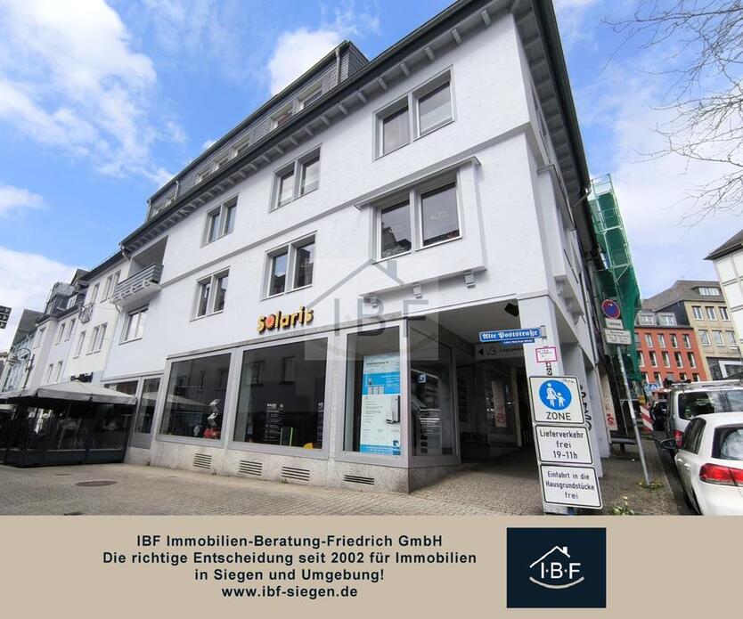 Ladenlokal in der Siegener Oberstadt mit großer Schaufensterfront in der Fußgängerzone