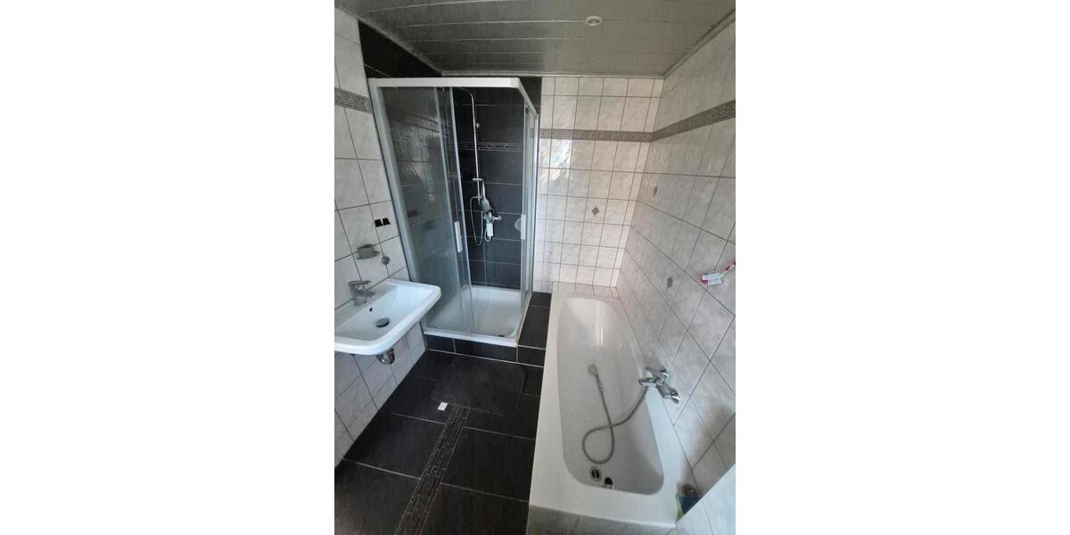 Wohnen auf Zeit Albstadt Gemarkung Onstmettingen - 8 Zimmer, 260 m&sup2;, 15&euro; | Angebot:25982168