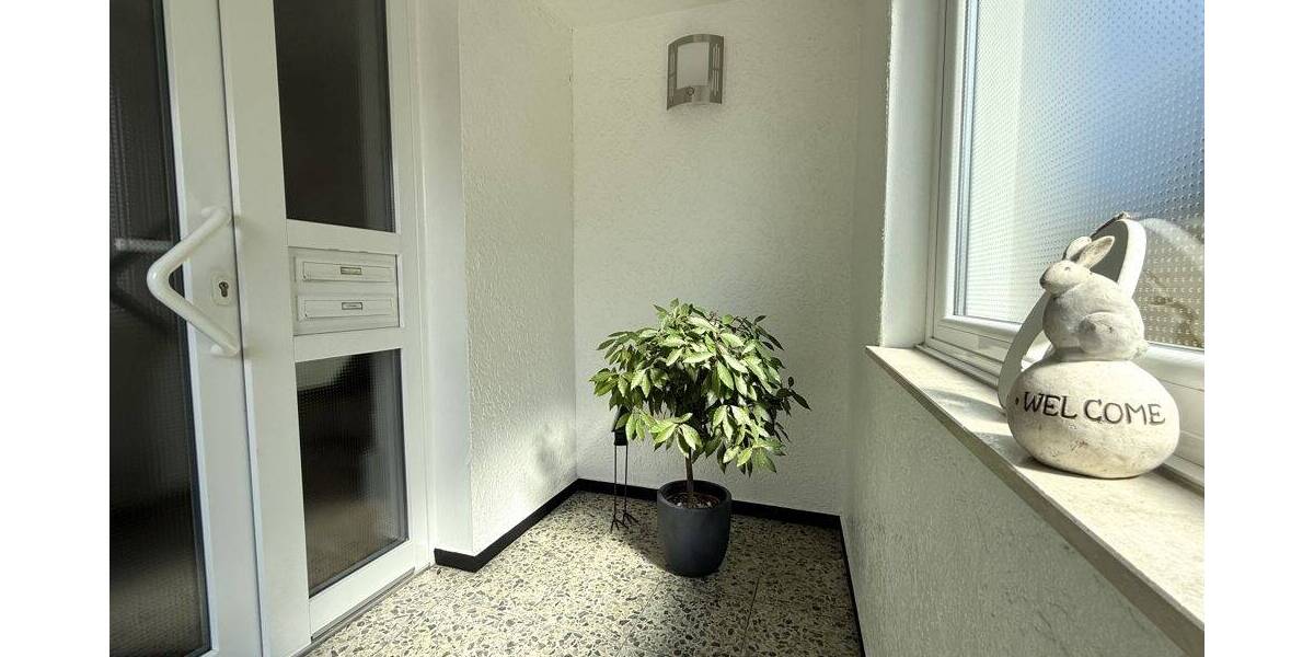 helle sanierte Altbau Wohnung 2 zimmer