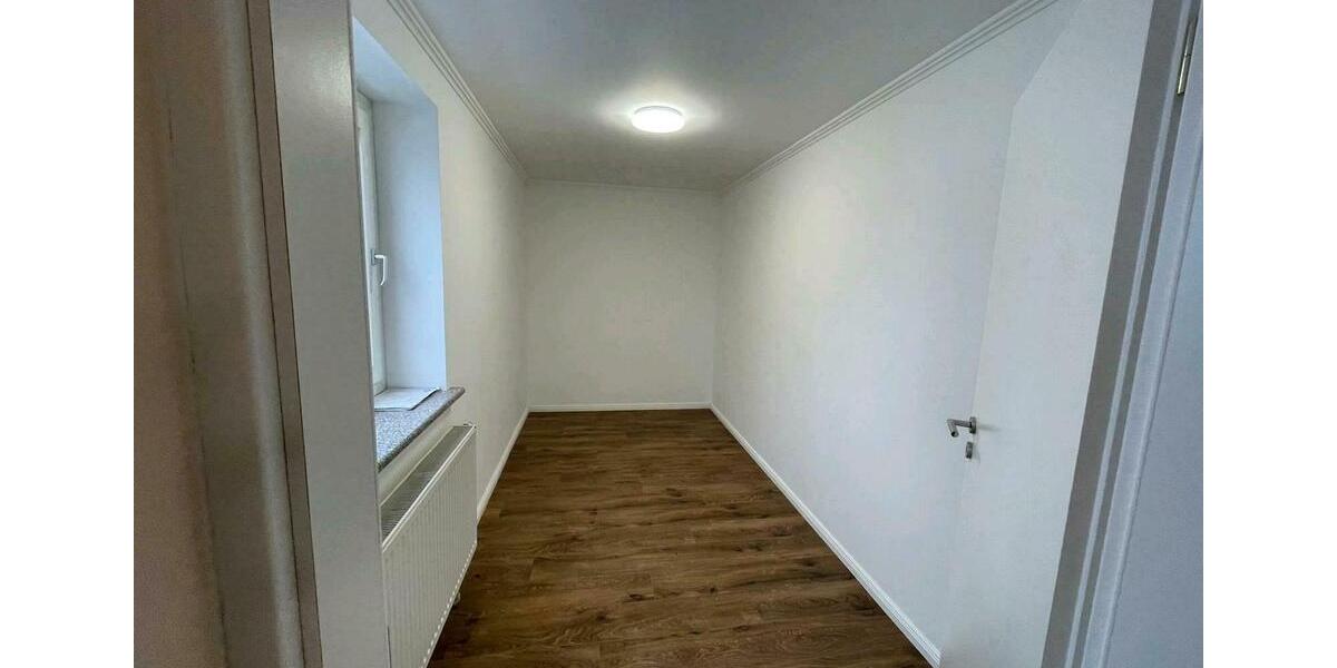 Erdgeschoßwohnung Hof Altstadt - 2 Zimmer, 45 m&sup2;, 400&euro; | Angebot:24383724