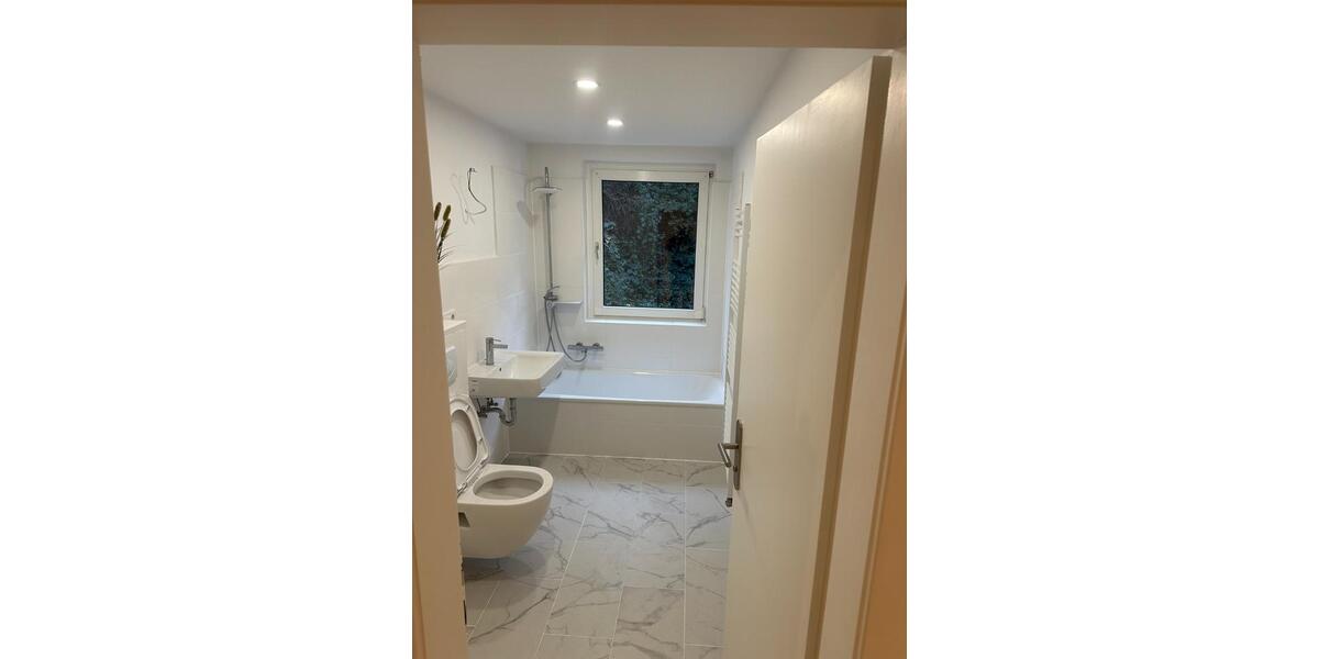 WG-Zimmer für Studentinnen in Uninähe! 4 zimmer