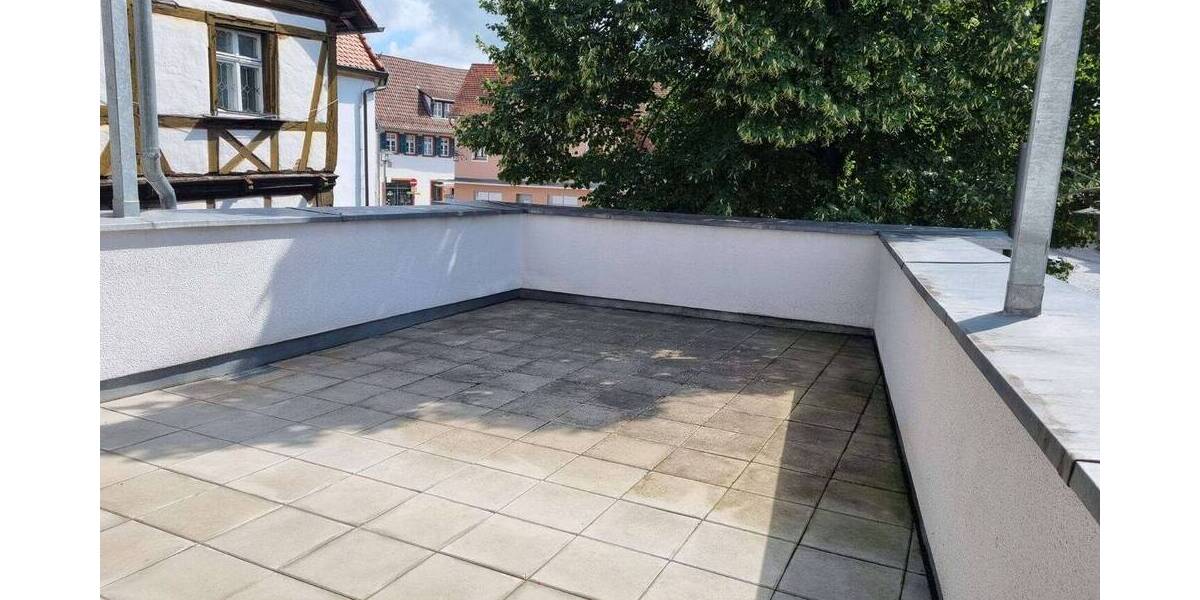 Etagenwohnung Forchheim - 2 Zimmer, 94 m&sup2;, 940&euro; | Angebot:26171225