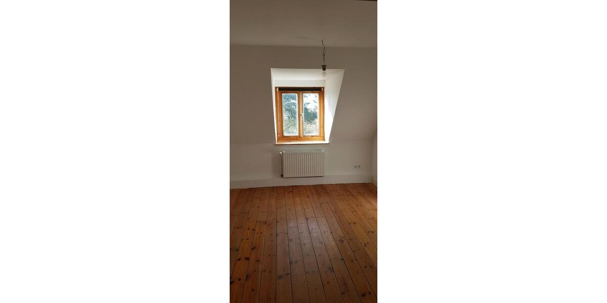 Dachgeschoßwohnung Weste - 3 Zimmer, 66 m&sup2;, 740&euro; | Angebot:25803556