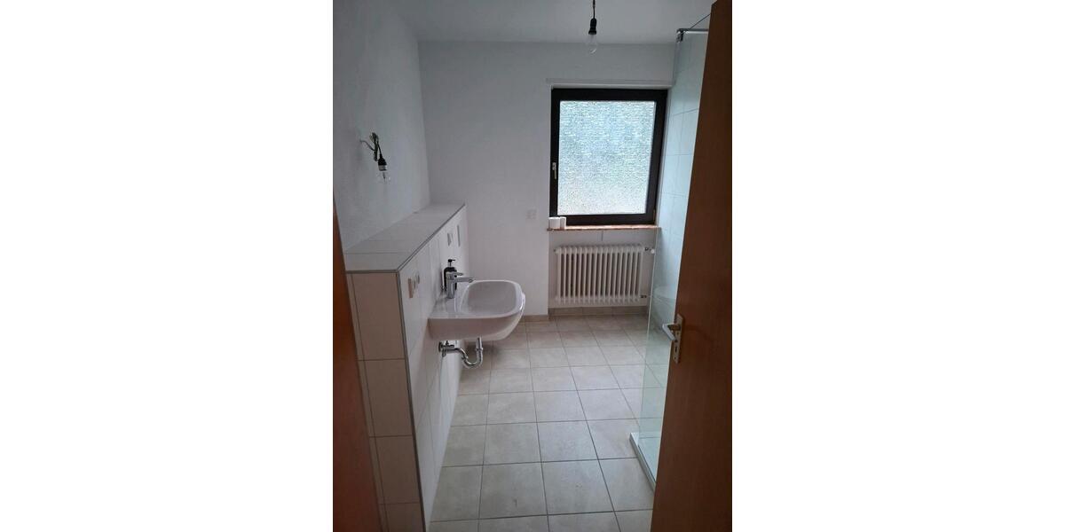 Etagenwohnung Saarbrücken Bischmisheim - 2 Zimmer, 85 m&sup2;, 750&euro; | Angebot:25179665