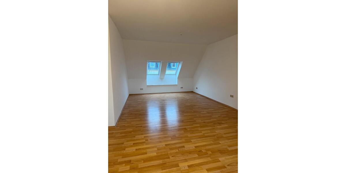 Dachgeschoßwohnung Quedlinburg - 3 Zimmer, 60 m&sup2;, 450&euro; | Angebot:25446885