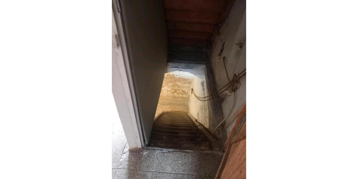 Einfamilienhaus Laichingen - 7 Zimmer, 159 m&sup2;, 1.700&euro; | Angebot:25055511