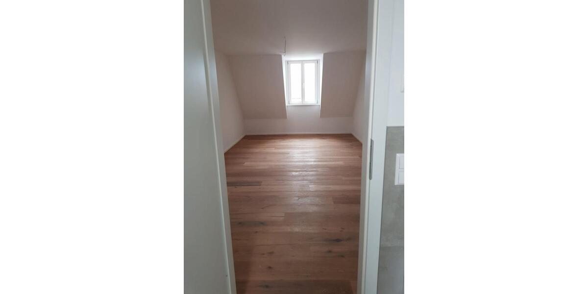 Maisonettenwohnung Schwieberdingen - 4 Zimmer, 140 m&sup2;, 1.899&euro; | Angebot:26047525