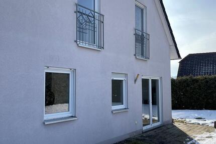 Haus Altenkunstadt - 3 Zimmer, 80 m&sup2;, 800&euro; | Angebot:24695614