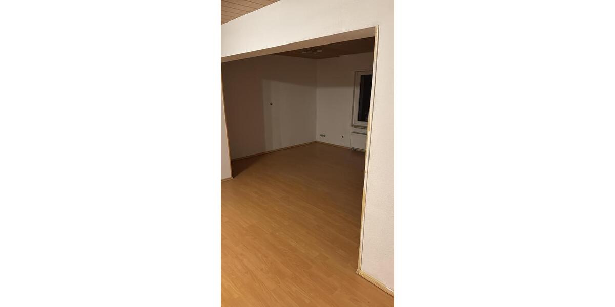 Schöne 4 Zimmer Wohnung + Küche und Bad Billingshausen 4 zimmer