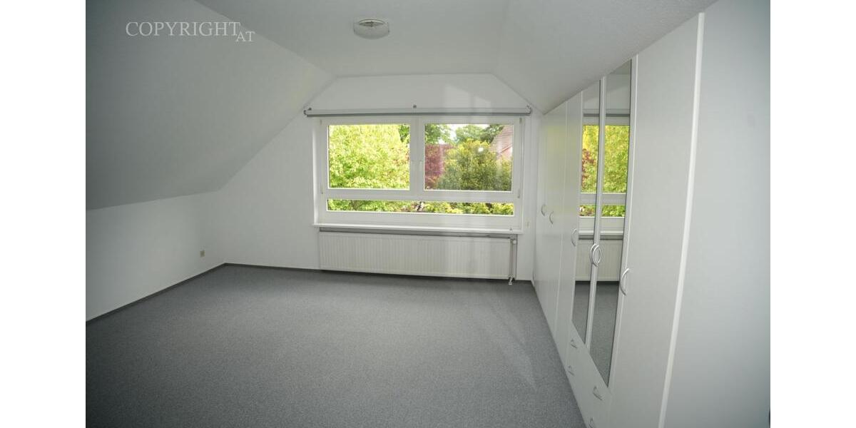 Dachgeschoßwohnung Buxtehude - 2.5 Zimmer, 76 m&sup2;, 690&euro; | Angebot:26624645