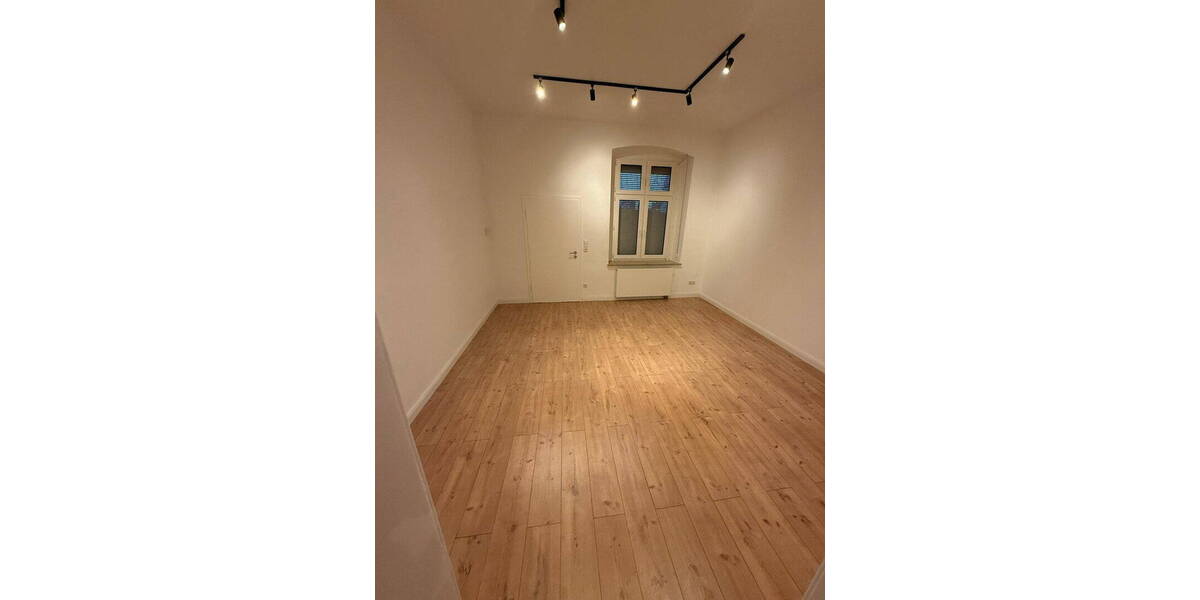 Etagenwohnung Mönchengladbach Stadtmitte - 2 Zimmer, 73 m&sup2;, 890&euro; | Angebot:26188729
