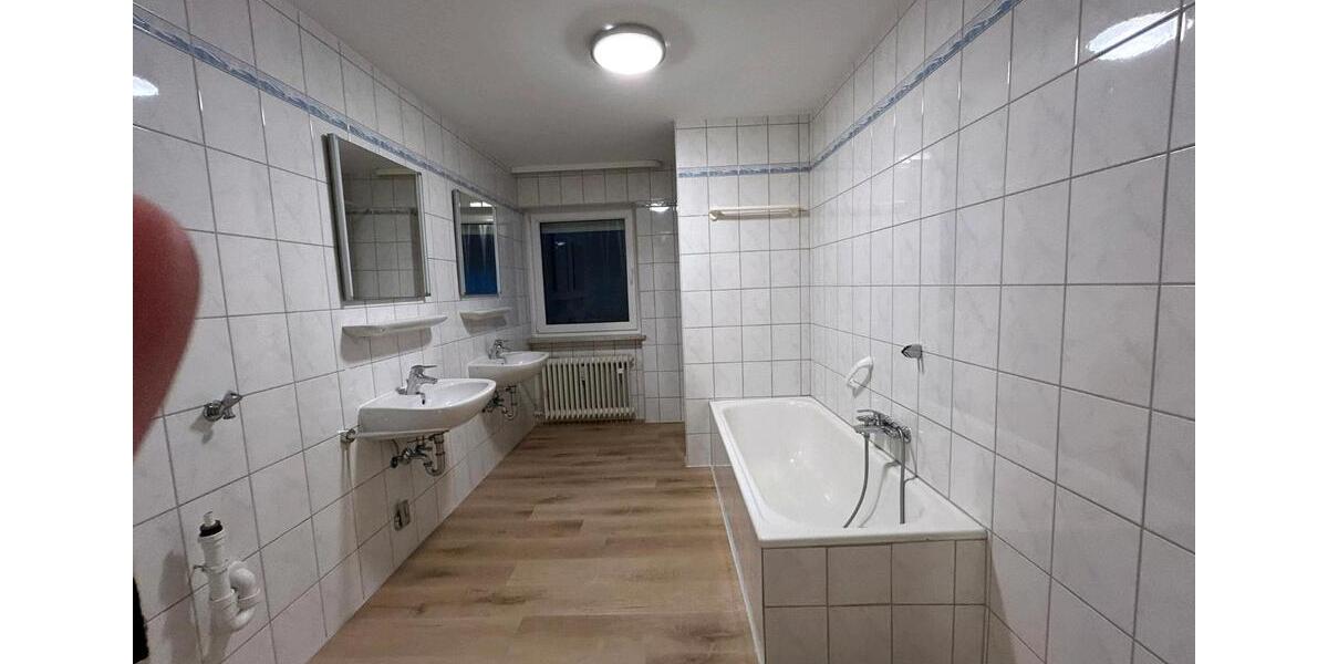 Etagenwohnung Pocking - 3 Zimmer, 108 m&sup2;, 1.080&euro; | Angebot:25842089