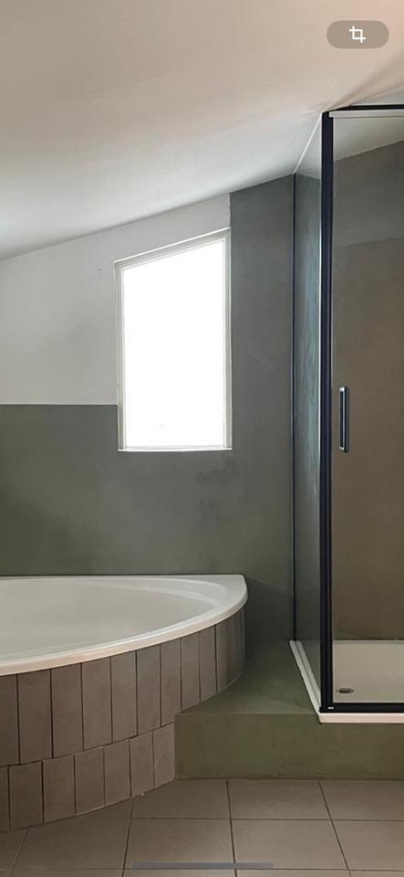 **Besichtigung am Freitag 7.11. um 15.00 Uhr in Patzig Hofstr. 1 zimmer