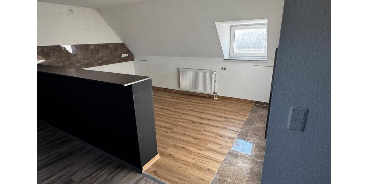 Dachgeschoßwohnung Sangerhausen - 2 Zimmer, 65 m&sup2;, 450&euro; | Angebot:26477915
