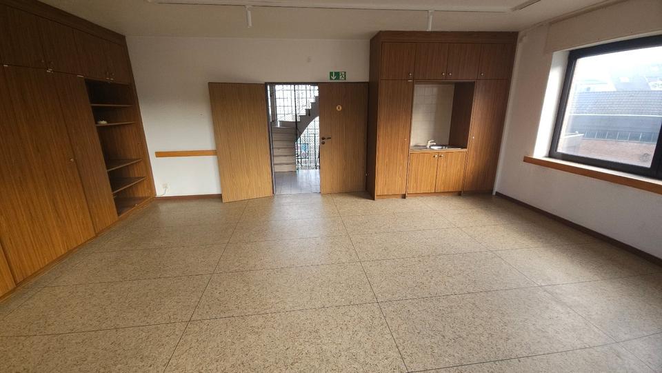 Gewerbeobjekt Neukirchen-Vluyn Vluyn - 2.200&euro; | Angebot:25958358