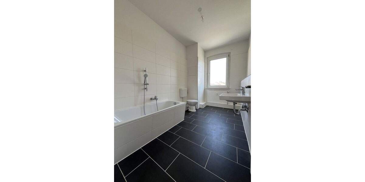 Etagenwohnung Naumburg Domstadt - 4 Zimmer, 112 m&sup2;, 750&euro; | Angebot:24973428