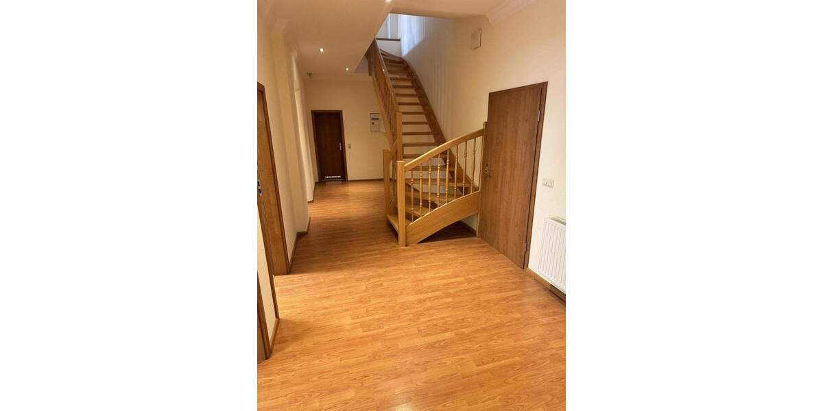 Gewerbeobjekt Oschatz - 9 Zimmer, 102 m&sup2;, 843&euro; | Angebot:25729436