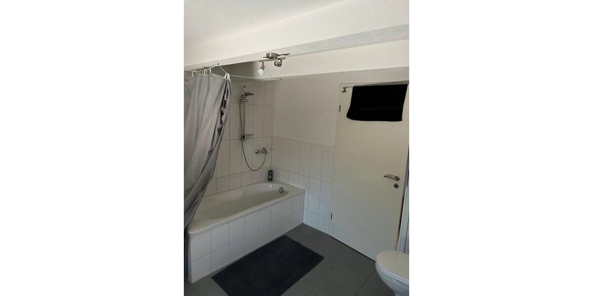 Dachgeschoßwohnung Ehingen (Donau) - 3 Zimmer, 80 m&sup2;, 950&euro; | Angebot:24741627