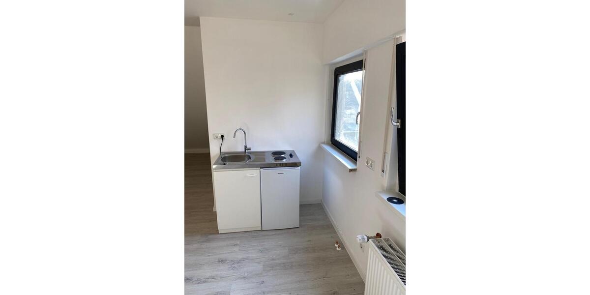 Dachgeschoßwohnung Köln Kalk - 1 Zimmer, 28 m&sup2;, 700&euro; | Angebot:26070924